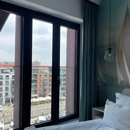 Granaria Premium River View By Downtown Apartman *