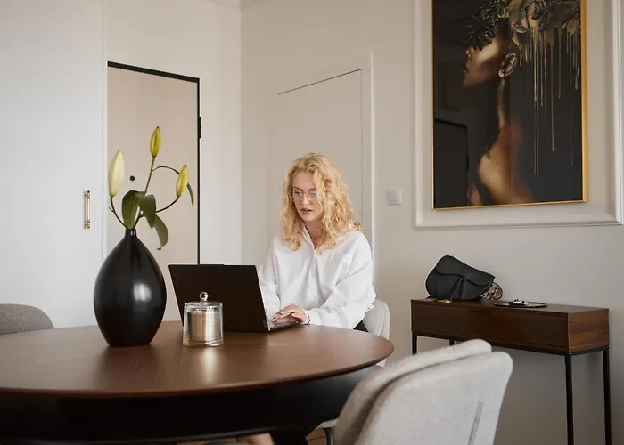 アパートホテル Granaria Premium River View By Downtown 4*