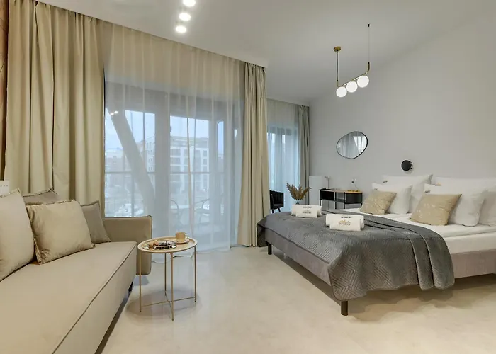 アパートホテル Granaria Premium River View By Downtown 4*